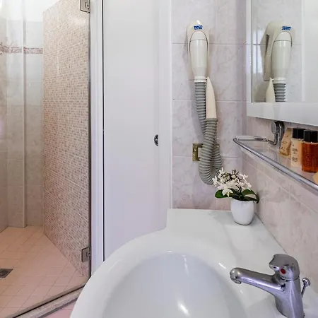 Tre Rose Szálloda 3*